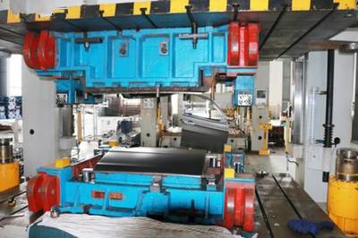 高度自動(dòng)化的四大工藝 江蘇威龍低速電動(dòng)車工廠探秘與普通機(jī)械設(shè)備安裝服務(wù)