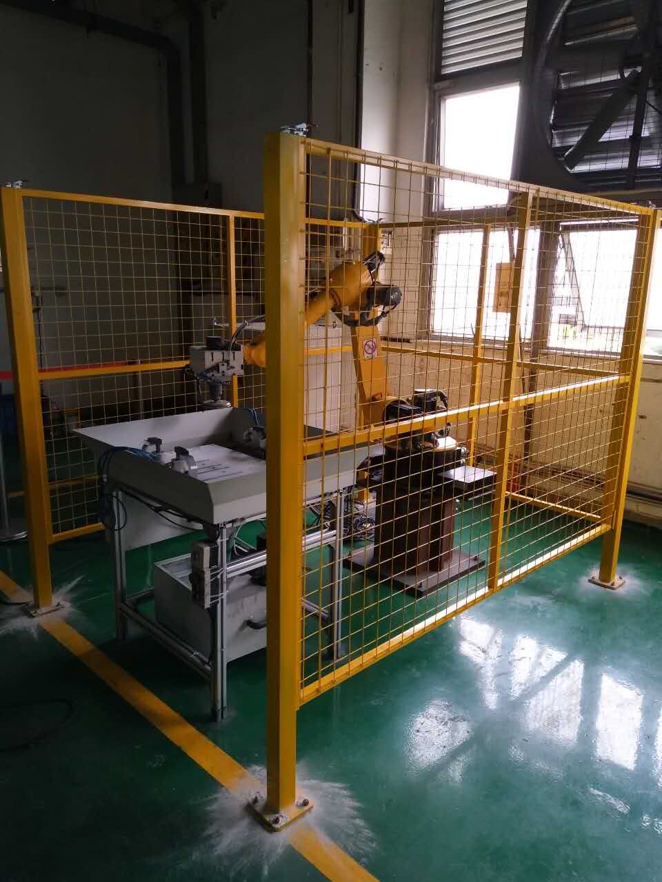 定做隔離網(wǎng)與護(hù)欄網(wǎng) 專業(yè)制造商提供車間防護(hù)網(wǎng)及安裝服務(wù)